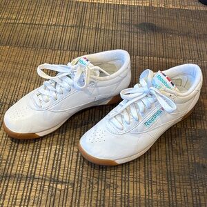 Reebok Classic Women’s Freestyle Low Sneakers White Leather, Size 6